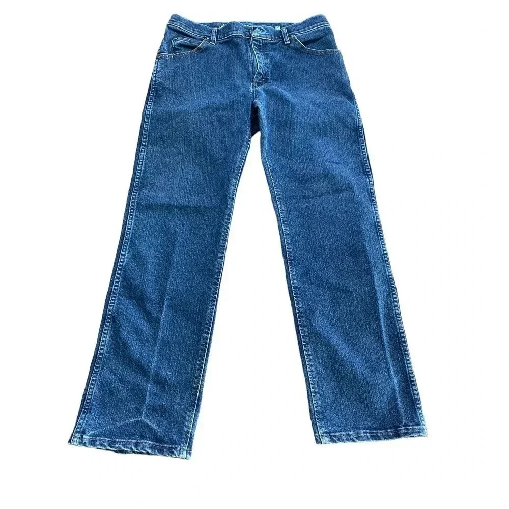 Wrangler Women's Blue Premium Cowboy Cut Straight Jean Size 32x30